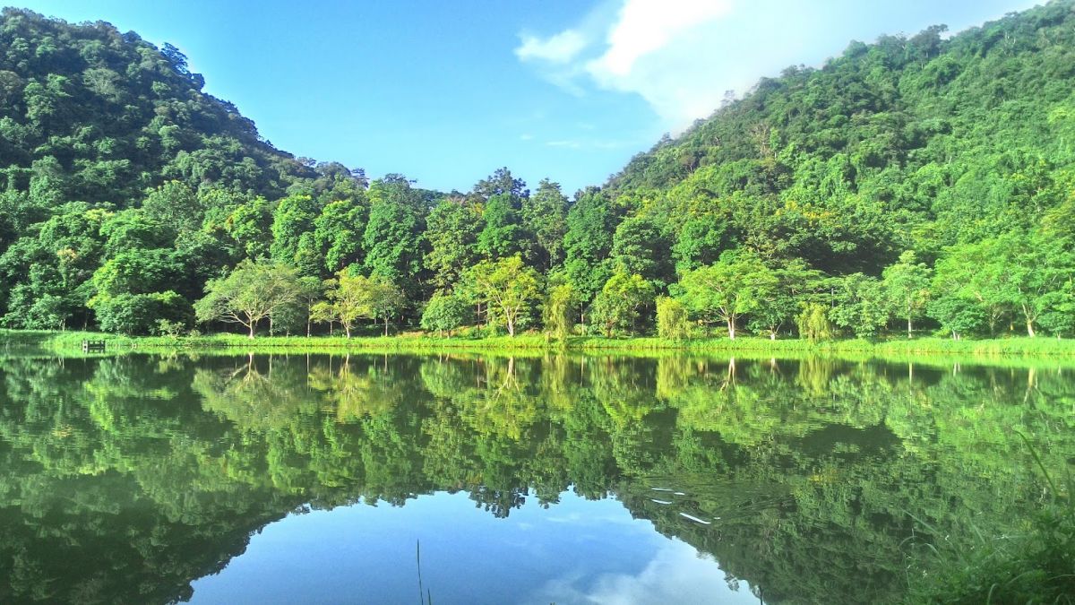 Is Cuc Phuong National Park a public non-business unit in Vietnam?