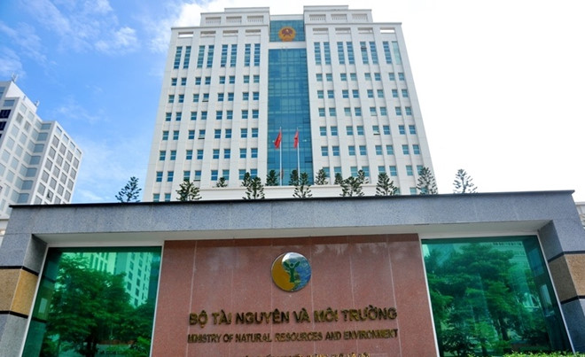 To annul all 07 Circulars issued by the Minister of Natural Resources and Environment in Vietnam