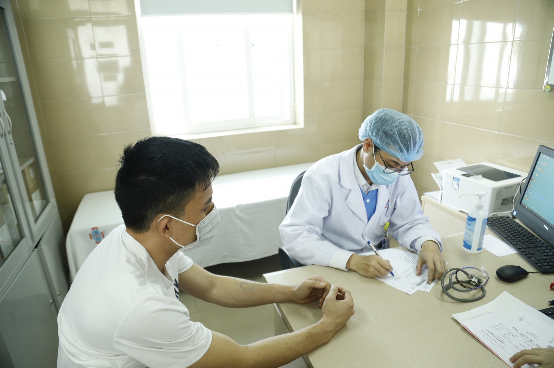 Guidance on 12 contents regarding registration for the practice of medicine in Vietnam under Decree 96/2023/ND-CP