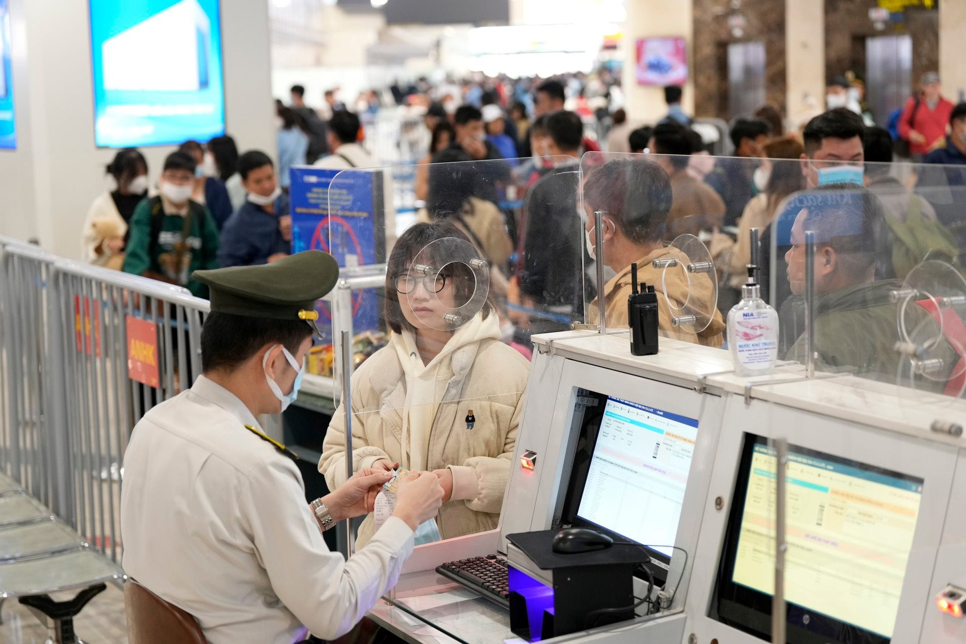 To allow biometric authentication in aviation in Vietnam as of February 15, 2024