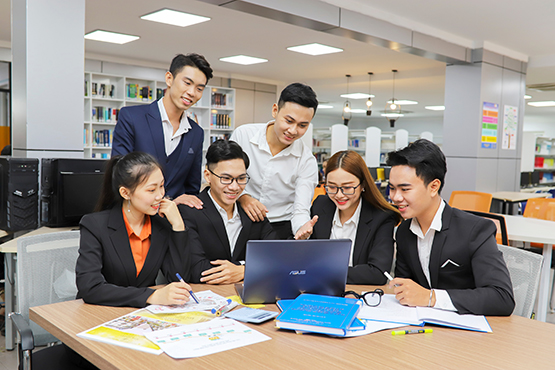 Approval of the Plan to implement the Scheme "Supporting students to start a business until 2025" for 2024 in Vietnam