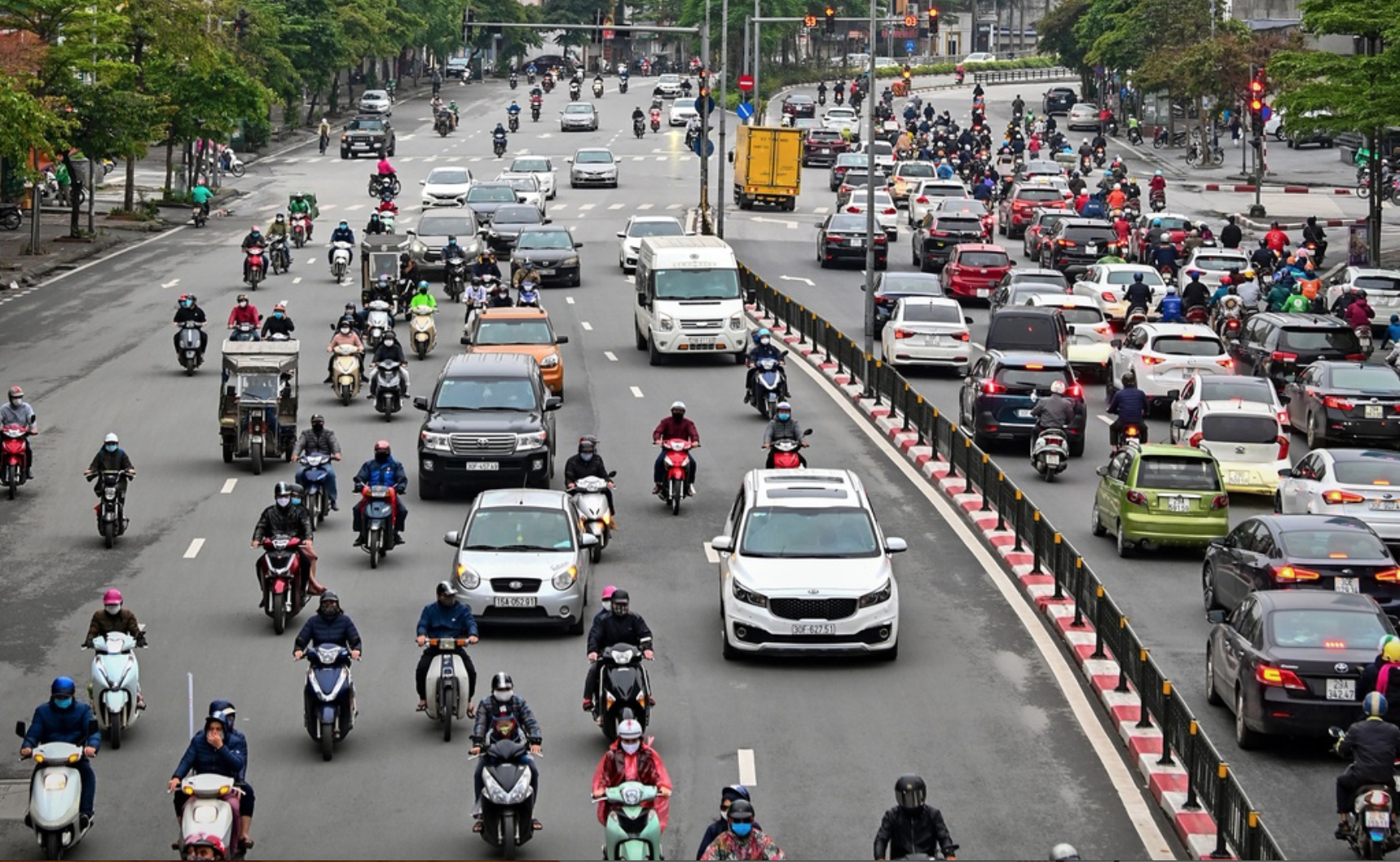 Requirements for foreign motor vehicles and foreign drivers to participate in Vietnamese traffic