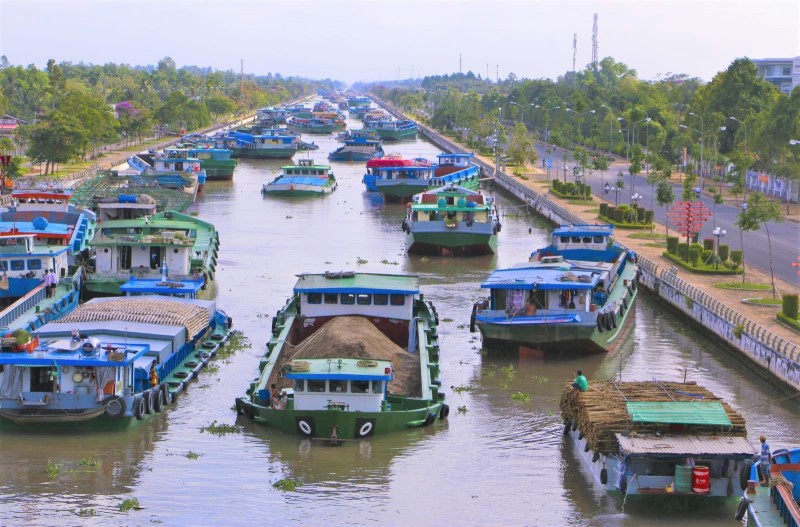Guidelines for handling the procedure of recognizing inspectors of inland waterway vehicles (first time) in Vietnam