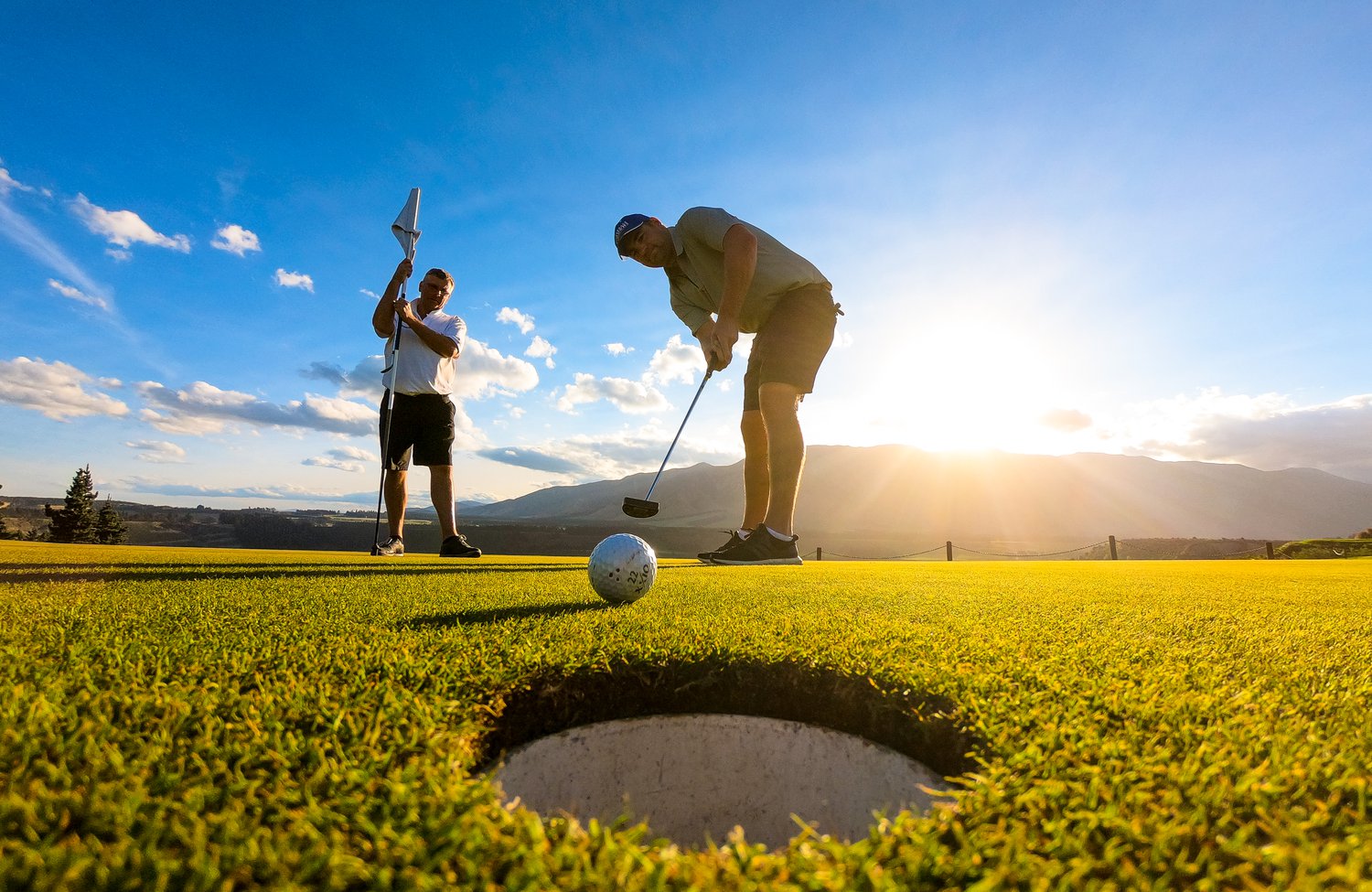Procedures for issuing certificates of eligibility for doing the sports business for Golf in Vietnam 