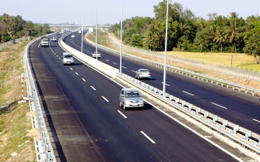 Thủ tướng chỉ đạo việc ban hành Quy chuẩn kỹ thuật quốc gia về đường bộ cao tốc