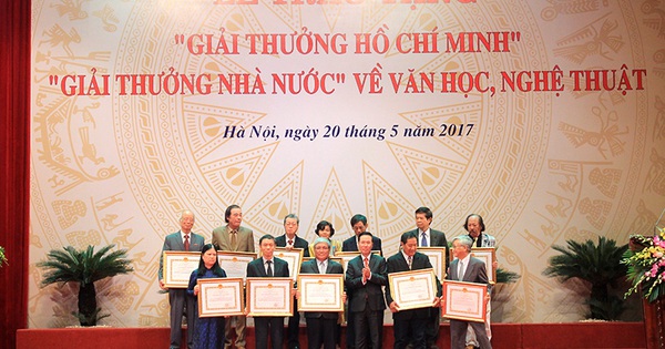 Mẫu hồ sơ đề nghị xét tặng “Giải thưởng Hồ Chí Minh", “Giải thưởng Nhà nước” về văn học, nghệ thuật
