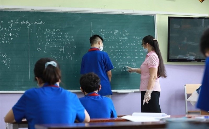 Latest Professional Standards and Qualifications of Teachers Teaching Primary Vocational Levels in Vietnam