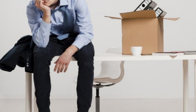 Căn cứ tạm đình chỉ công tác đối với cán bộ cấp dưới 