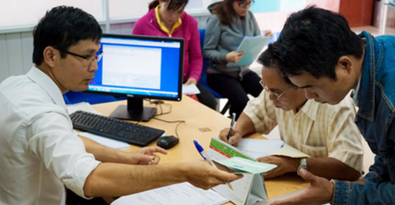Procedures and management of temporary suspension records for subordinate officials in cases of necessity or serious violations of Vietnam Communist Party regulations and the State law in Vietnam 