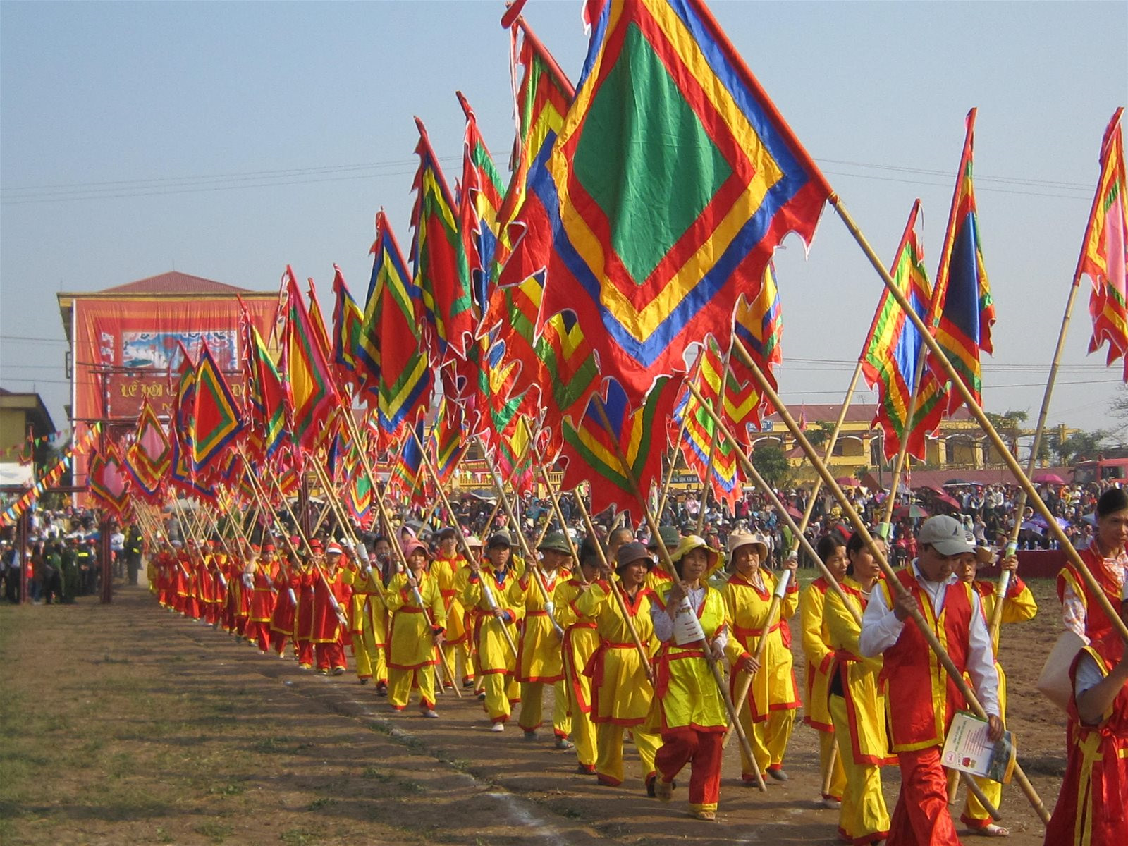 Enhancement of the management of local cultural activities in Vietnam