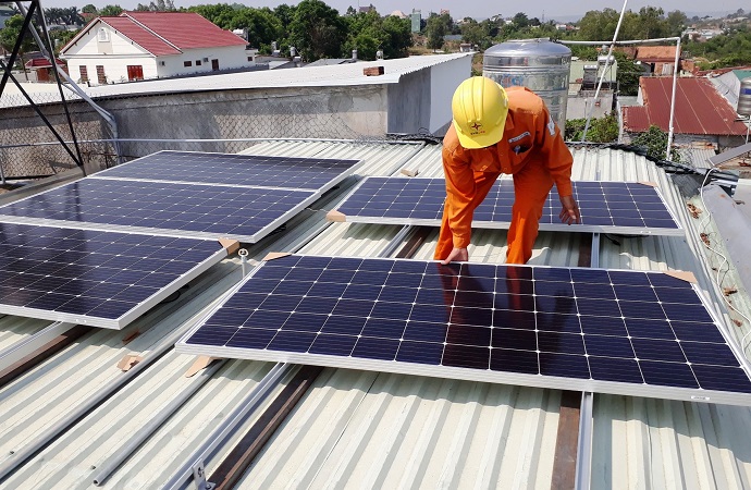 Principles for the development of rooftop solar power for self-production and self-consumption in Vietnam from October 22, 2024