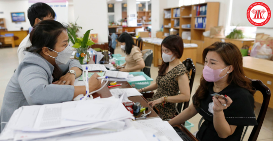 Bộ Nội vụ: Sẽ giữ ngạch công chức để thực hiện cải cách tiền lương, bỏ biên chế suốt đời