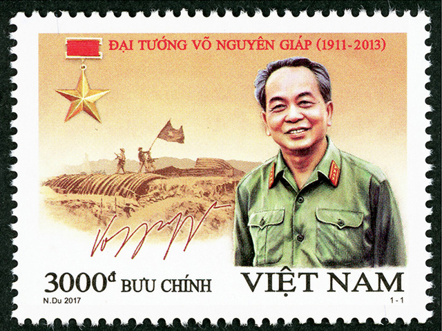 Tem bưu chính Việt Nam phải do ai phát hành mới được sử dụng để thanh toán trước giá cước dịch vụ bưu chính?
