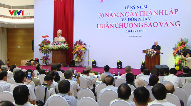 Chủ tịch Liên hiệp các Hội Văn học nghệ thuật Việt Nam có tiêu chuẩn như thế nào?