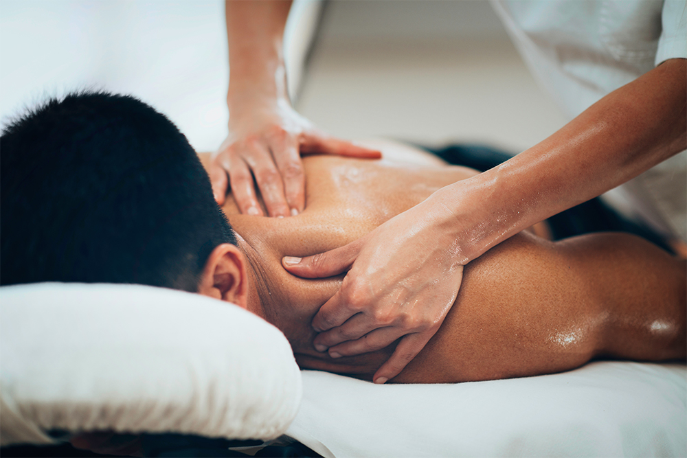 Lao động Việt Nam ra nước ngoài làm nghề massage có được không?