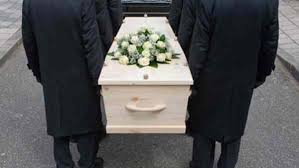 Có phải đi khai tử trước khi tổ chức đám tang cho người mất không?