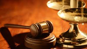 Quyền yêu cầu Tòa án bảo vệ quyền và lợi ích hợp pháp được quy định như thế nào?