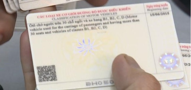 Mất giấy phép lái xe máy thì được cấp lại hay phải thi lại?