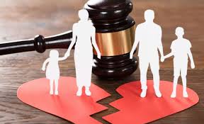 Trong vụ án ly hôn, nếu Tòa án không chấp nhận yêu cầu ly hôn thì có được khởi kiện lại không?