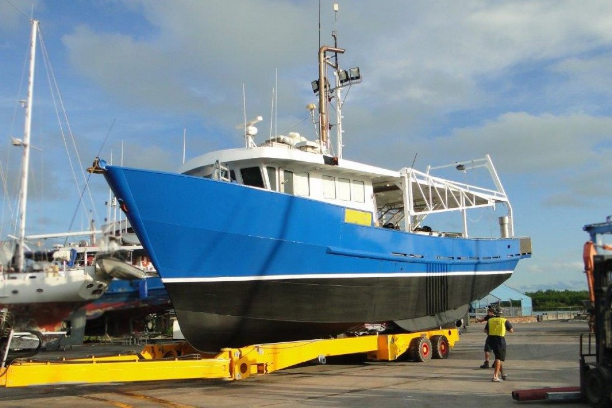 What are eligibility requirements to be satisfied by a steel fishing vessel building in Vietnam?