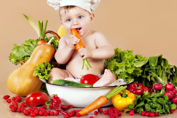Cục An toàn thực phẩm có trách nhiệm gì trong việc công bố danh mục phẩm thực phẩm dành cho trẻ em thuộc diện kê khai giá?