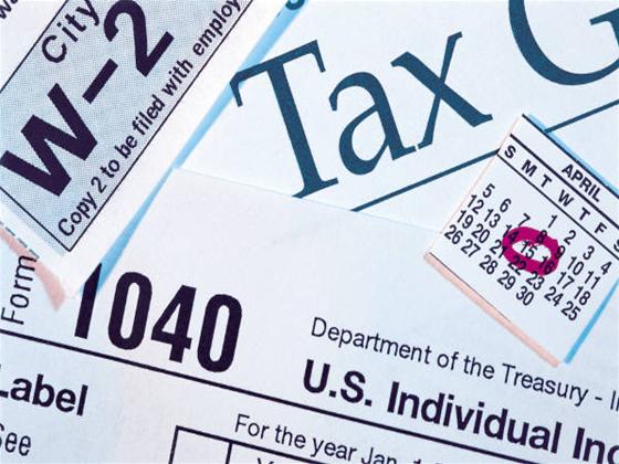 Việc xác định mức thuế đối với hộ kinh doanh, cá nhân kinh doanh nộp thuế theo phương pháp khoán thuế được quy định ra sao?