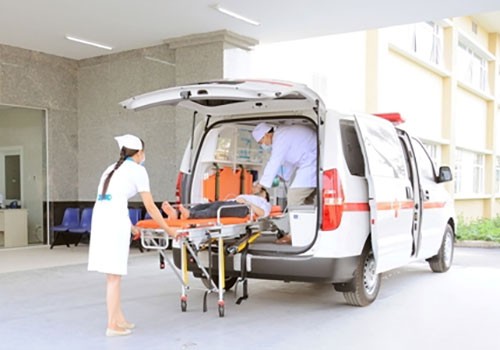 Bị thai ngoài tử cung có được chuyển từ bệnh viện quận 4 đến bệnh viện Hùng Vương không?