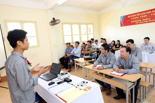 Working time and annual leave time for teachers at the elementary level, Circular 40/2015/TT-BLDTBXH