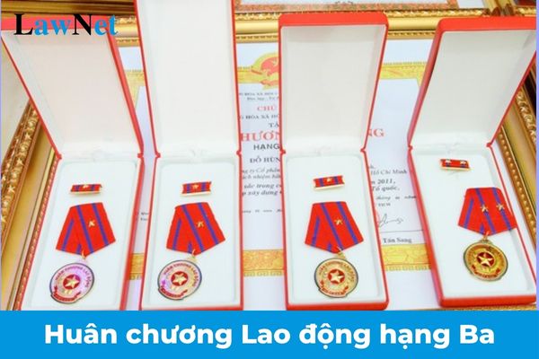 Huân chương Lao động hạng Ba là gì? Tiền thưởng Huân chương Lao động hạng Ba có phải đóng thuế TNCN?