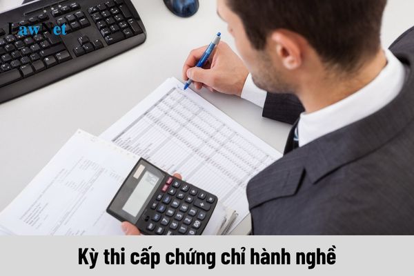 Mỗi năm tổ chức tối đa bao nhiêu kỳ thi cấp chứng chỉ hành nghề dịch vụ làm thủ tục về thuế?