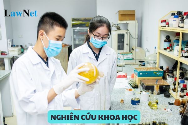 Điều kiện làm giám khảo cuộc thi nghiên cứu khoa học dành cho học sinh phổ thông?