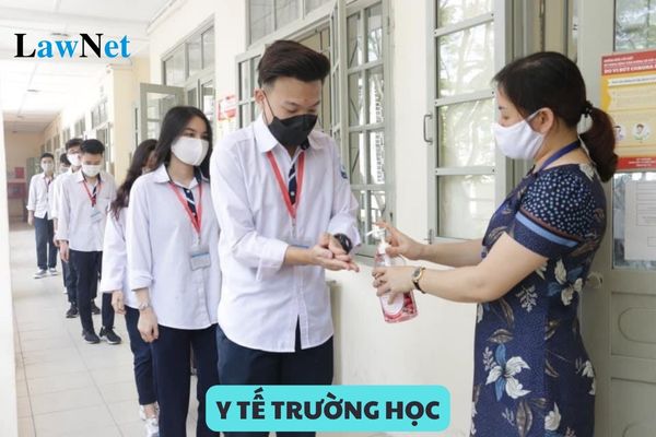 Nhân viên y tế trường học cần phải có bằng cấp gì?