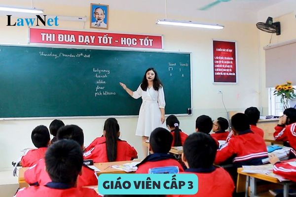 Giáo viên cấp 3 có bắt buộc vào Đảng hay không? 