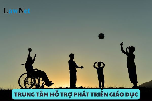 Trung tâm hỗ trợ phát triển giáo dục hòa nhập phải đáp ứng yêu cầu nào về cơ sở vật chất?