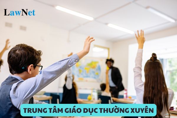 Tiêu chuẩn giám đốc Trung tâm giáo dục thường xuyên theo quy định hiện hành?