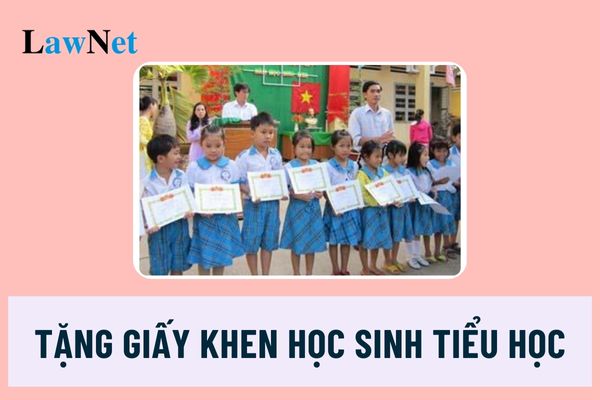 Học sinh tiểu học đạt danh hiệu gì thì được tặng giấy khen?