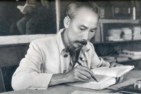 Chủ tịch Hồ Chí Minh sinh ngày mấy? Bác Hồ mất ngày tháng năm nào? Sơ lược tiểu sử Chủ tịch Hồ Chí Minh ra sao?