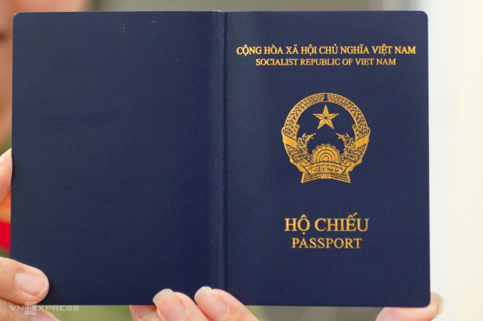 Subjects to be granted diplomatic passports, service passports in ...