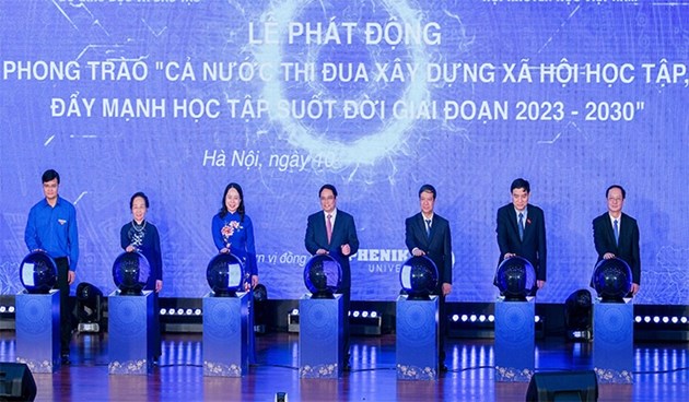 Triển    khai    Phong    trào    Cả    nước    thi    đua    xây    dựng    xã    hội    học    tập    trong    ngành    giáo    dục