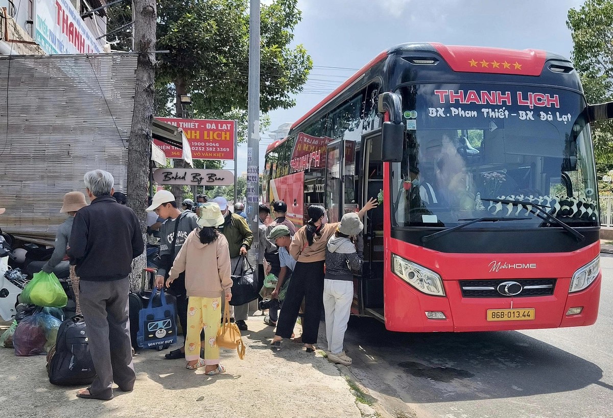 Mức chi hỗ trợ chỗ ở, đi lại cho cán bộ sau sáp nhập tại Lâm Đồng từ 01/7/2025