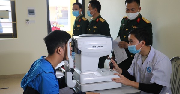 Cập nhật quy trình khám mắt đi nghĩa vụ quân sự mới nhất từ 30/9/2025